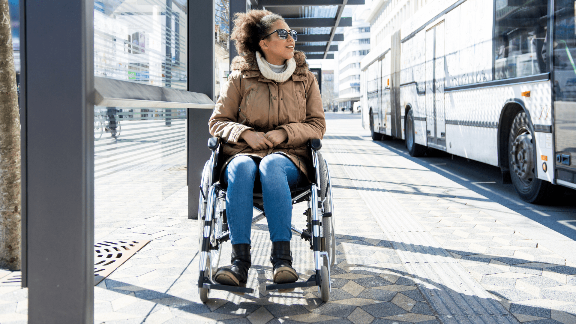 Viaggiare in autobus. Agevolare la mobilità dei cittadini invalidi con tariffe speciali per il trasporto pubblico.